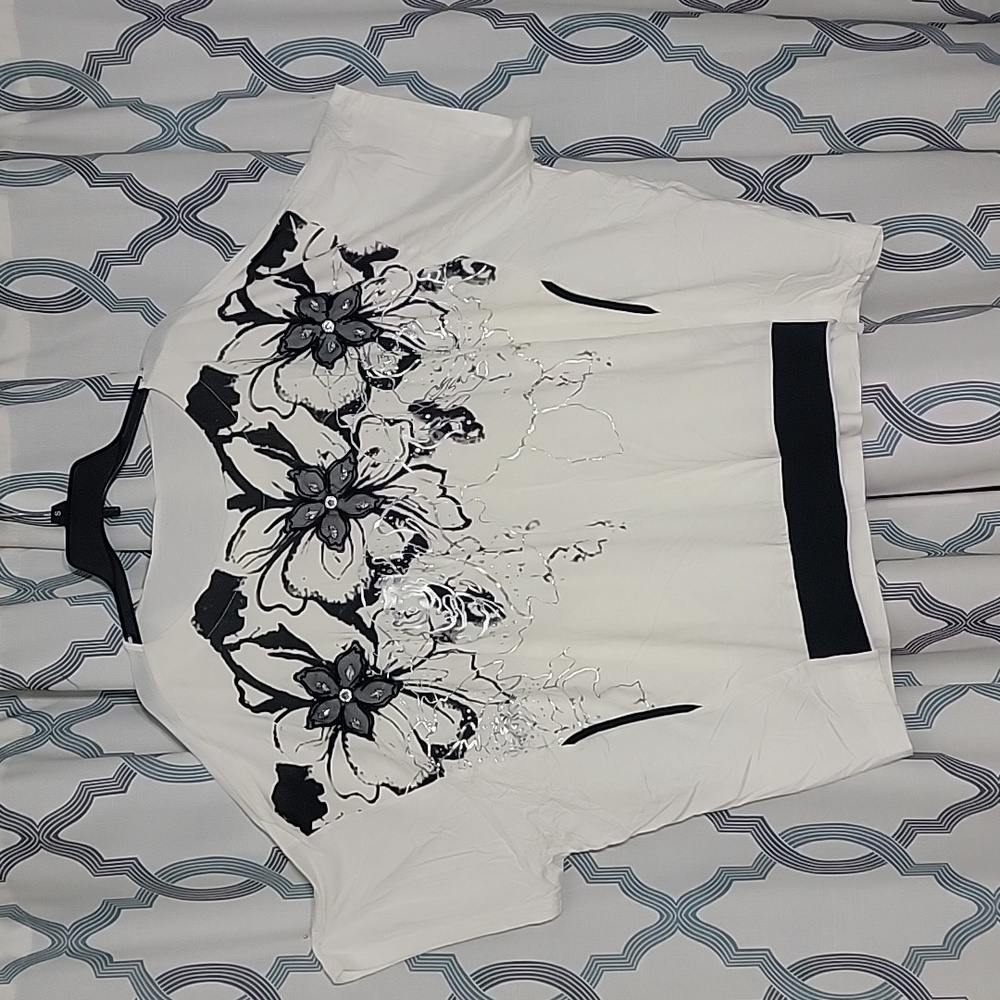 top with embellishments size 3X and 4X